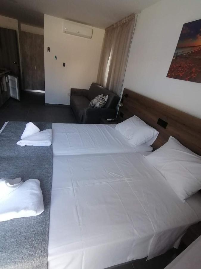 Ellenapa Apts & Studios Ayia Napa Eksteriør billede